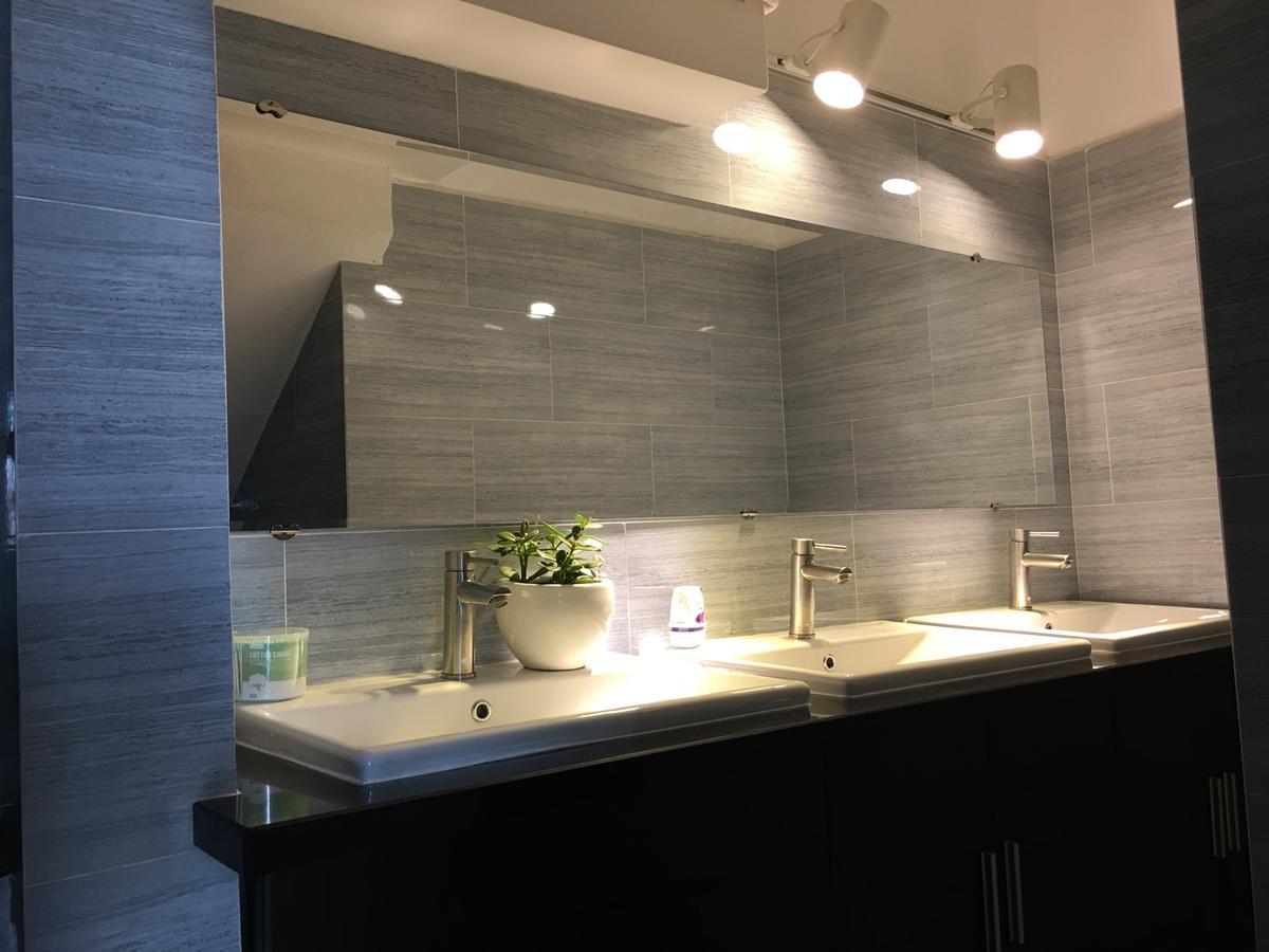 Penthouse Hostel & Spa ホーチミン市 エクステリア 写真