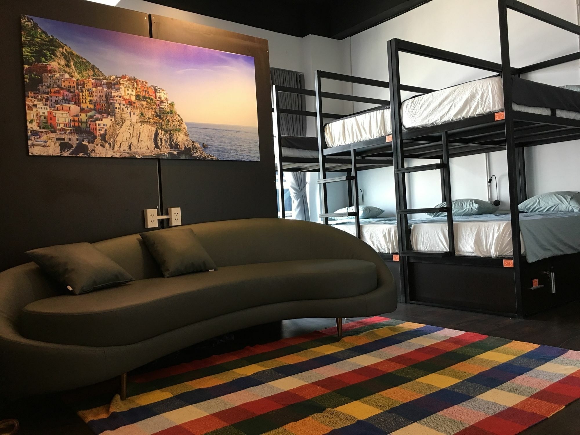 Penthouse Hostel & Spa ホーチミン市 エクステリア 写真